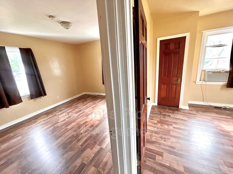 Beaver Falls - 2 bedroom 1 Bath Home property image