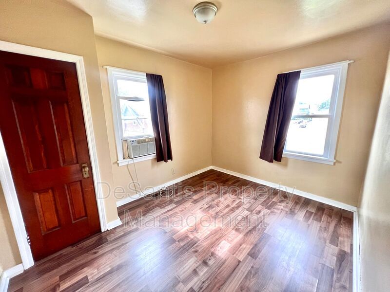 Beaver Falls - 2 bedroom 1 Bath Home property image