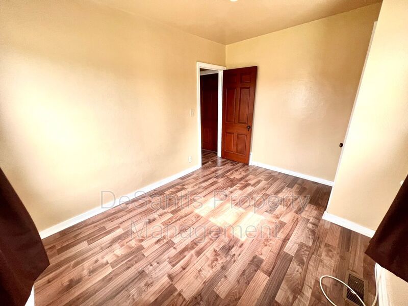 Beaver Falls - 2 bedroom 1 Bath Home property image