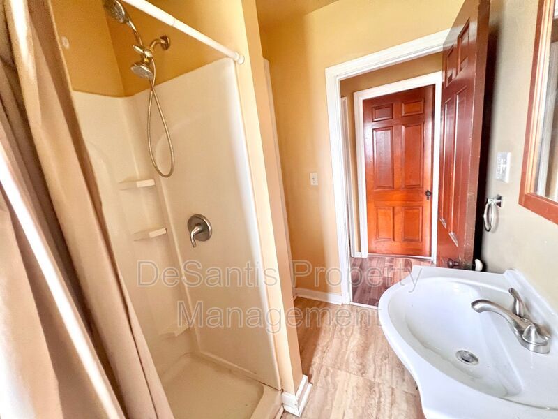 Beaver Falls - 2 bedroom 1 Bath Home property image