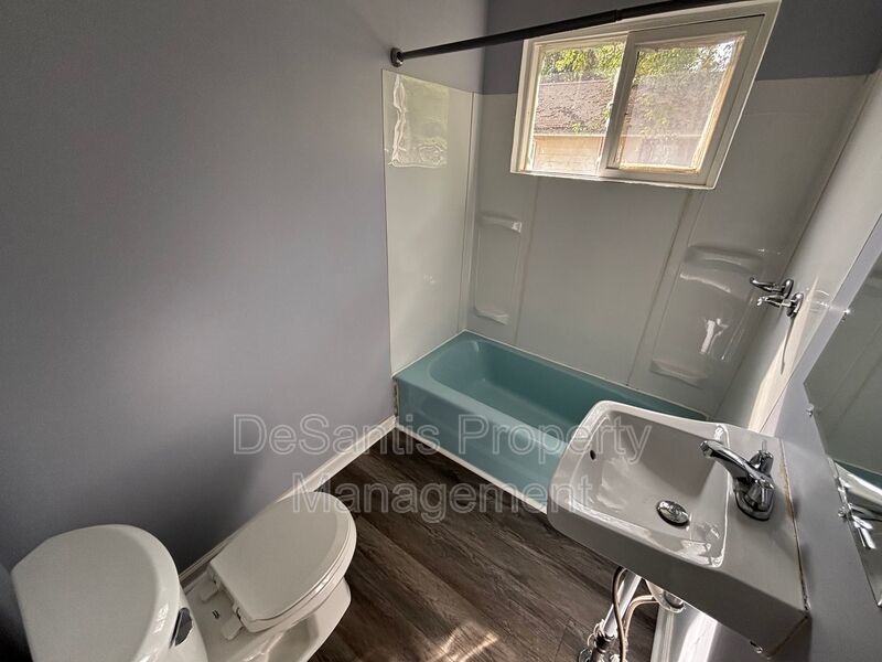 Beautiful 2 Bedroom 1 Bathroom home in Beaver Falls! property image