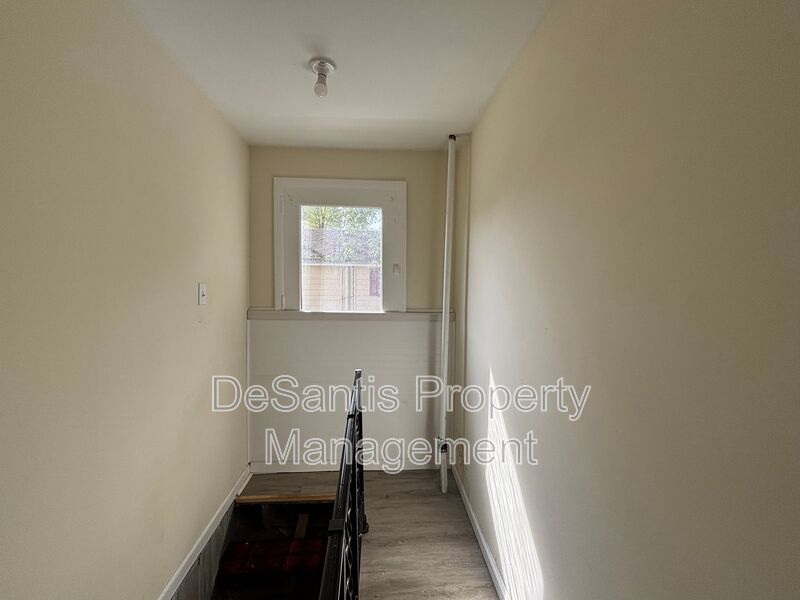 Beautiful 2 Bedroom 1 Bathroom home in Beaver Falls! property image