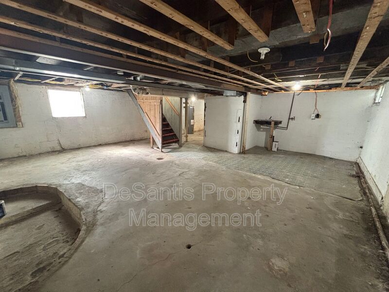 Beautiful 2 Bedroom 1 Bathroom home in Beaver Falls! property image