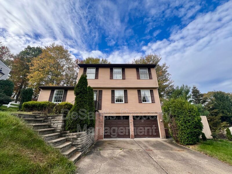 Beautiful Home - 3 Bedroom 2.5 Bathroom - Pittsburgh property image