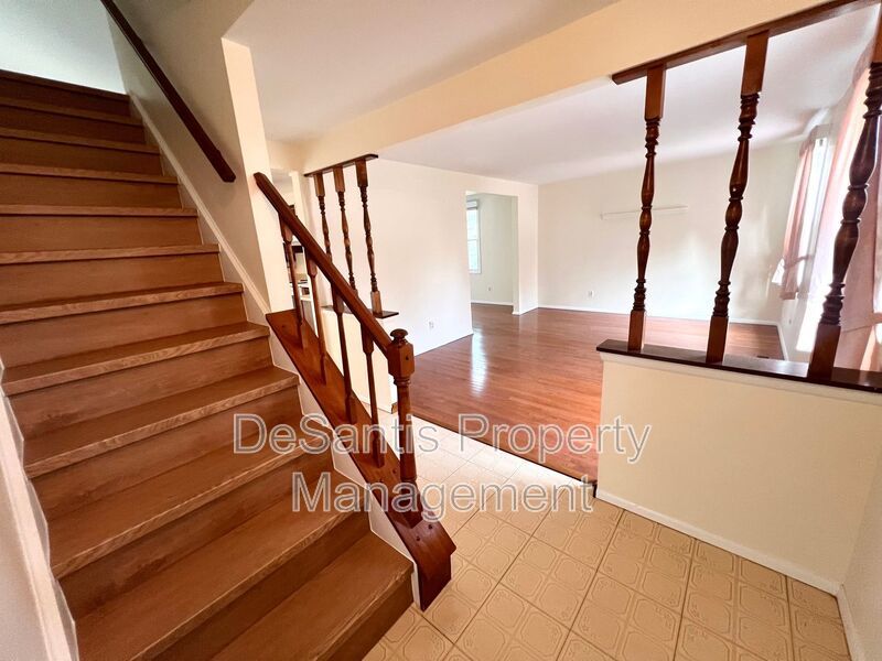 Beautiful Home - 3 Bedroom 2.5 Bathroom - Pittsburgh property image