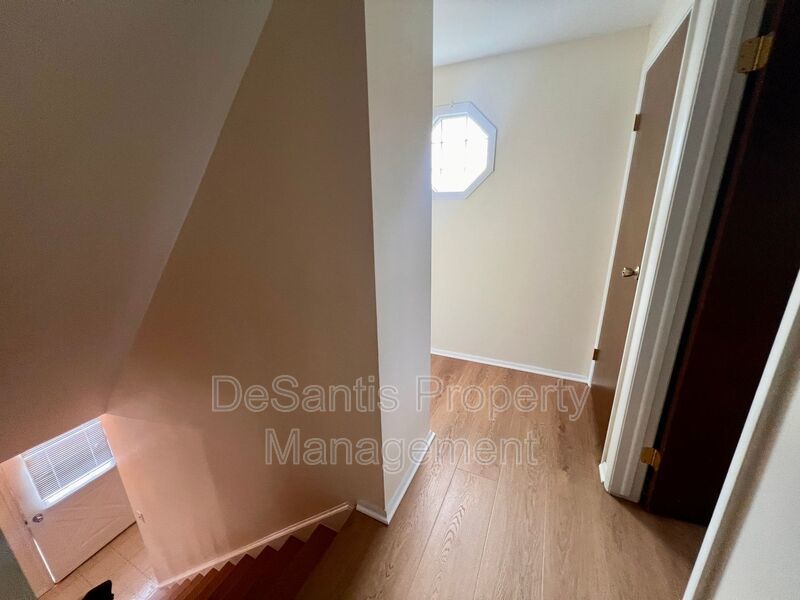 Beautiful Home - 3 Bedroom 2.5 Bathroom - Pittsburgh property image