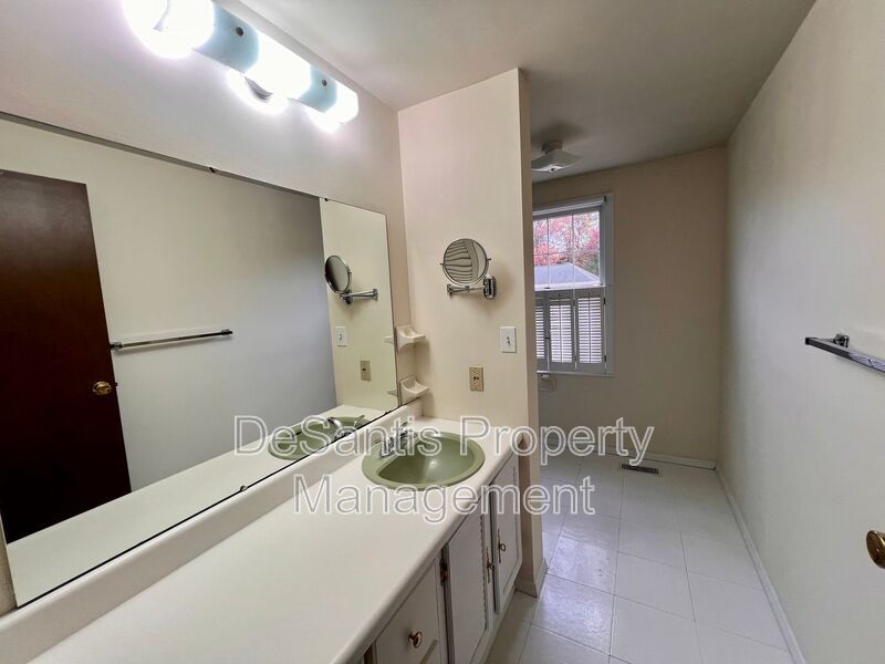 Beautiful Home - 3 Bedroom 2.5 Bathroom - Pittsburgh property image