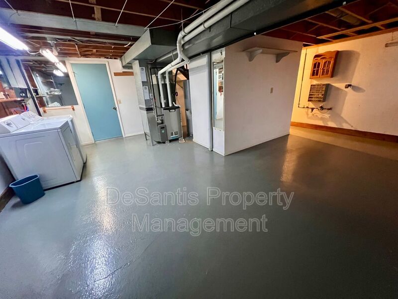 Beautiful Home - 3 Bedroom 2.5 Bathroom - Pittsburgh property image