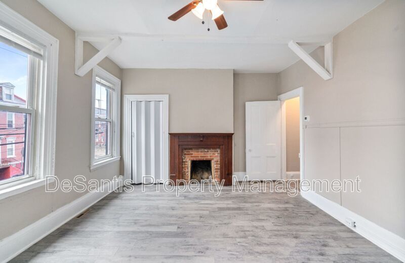 Pittsburgh - 2 Bedroom 1 Bathroom property image