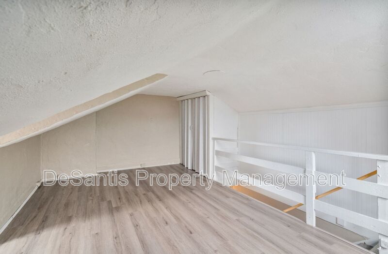 Pittsburgh - 2 Bedroom 1 Bathroom property image