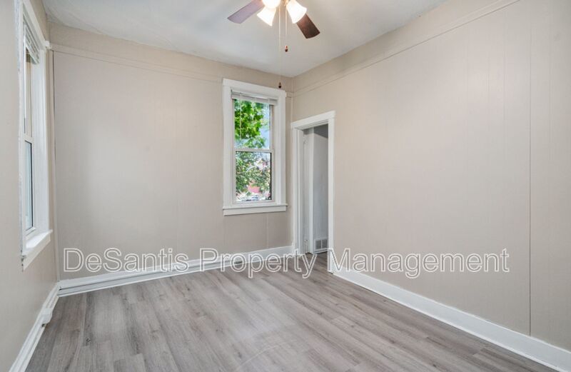 Pittsburgh - 2 Bedroom 1 Bathroom property image