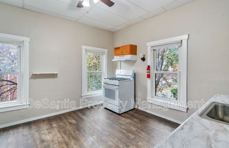 Pittsburgh - 2 Bedroom 1 Bathroom property image