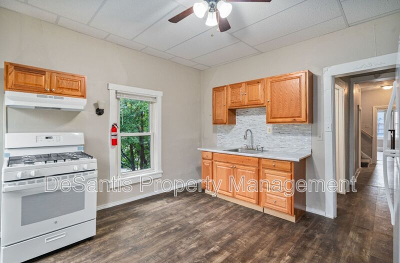 Pittsburgh - 2 Bedroom 1 Bathroom property image