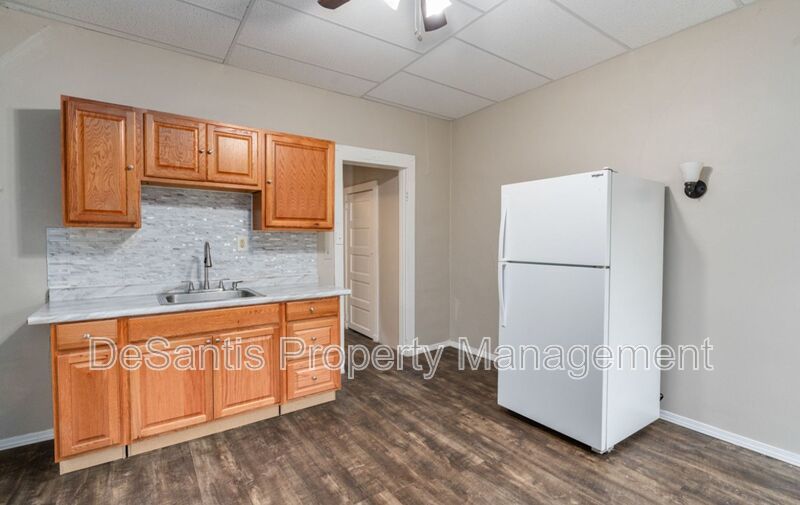 Pittsburgh - 2 Bedroom 1 Bathroom property image
