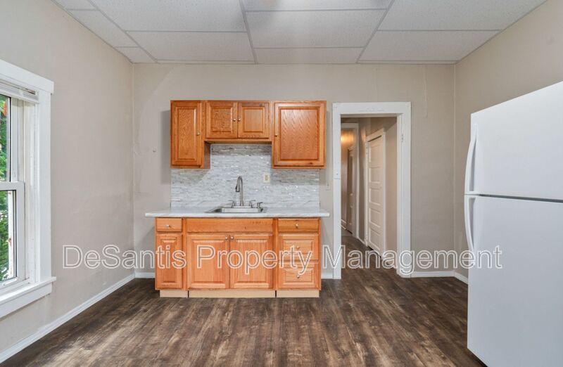 Pittsburgh - 2 Bedroom 1 Bathroom property image