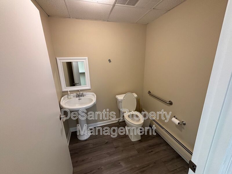 Large Commercial Space in Baden, PA for $1,100 per month! property image