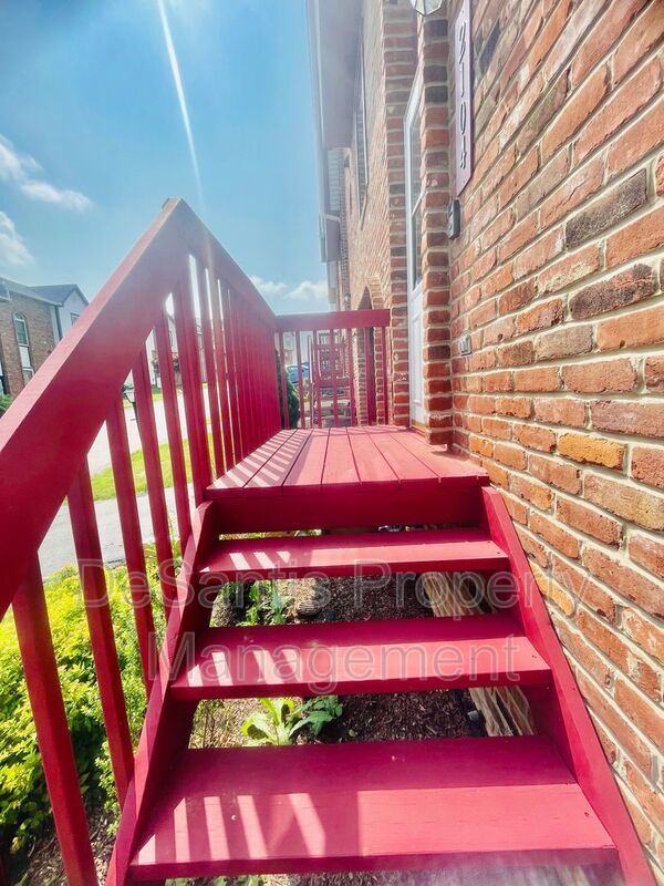 3-Bedroom 2.5 bath Townhome in Imperial – Style, Space & Sophistication property image