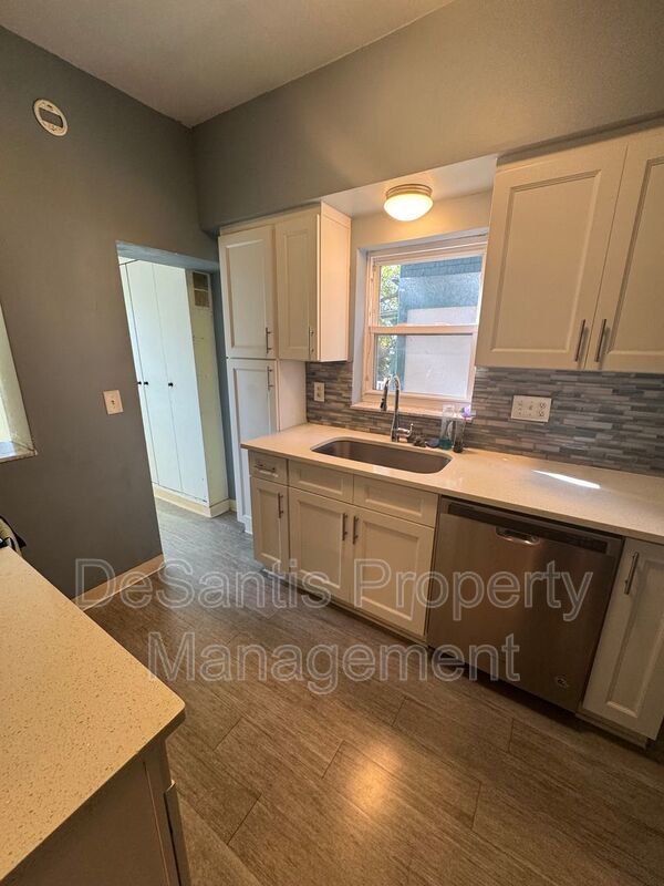 5 Bedroom 2.5 Bath in Squirrel Hill property image