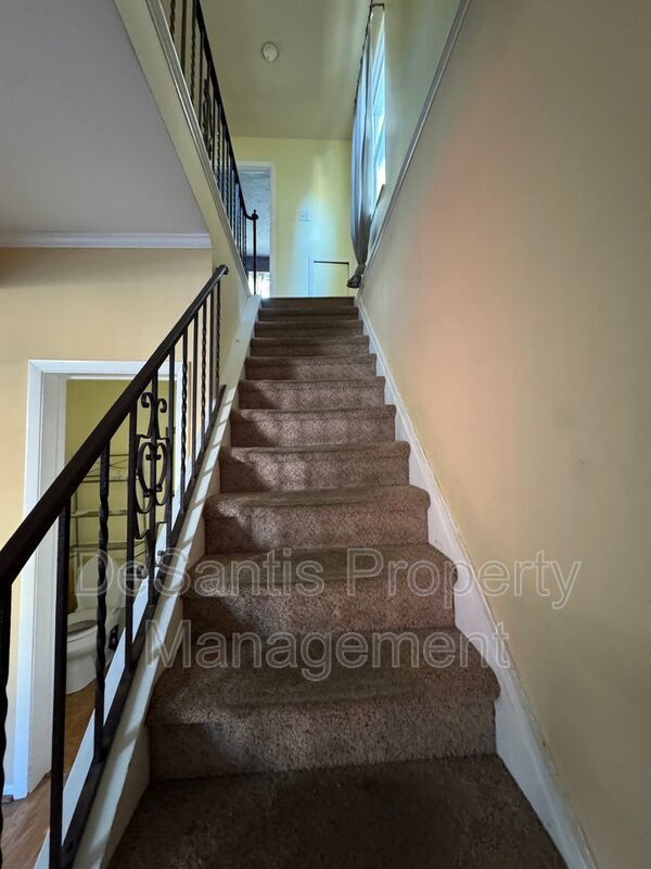 5 Bedroom 2.5 Bath in Squirrel Hill property image