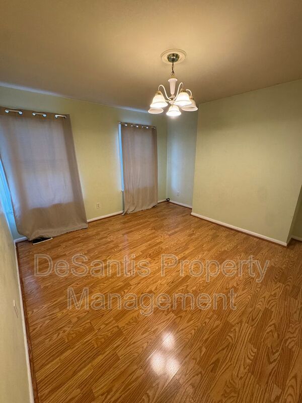 5 Bedroom 2.5 Bath in Squirrel Hill property image