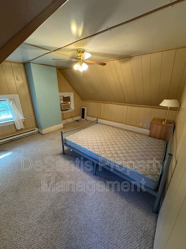 5 Bedroom 2.5 Bath in Squirrel Hill property image