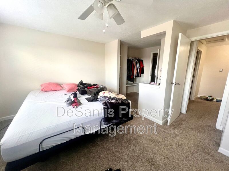 Adorable Townhouse - 2 Bedroom 1.5 Bathroom - Bonnie Brae Drive property image