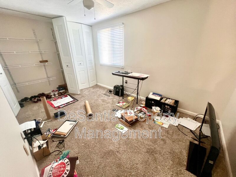 Adorable Townhouse - 2 Bedroom 1.5 Bathroom - Bonnie Brae Drive property image