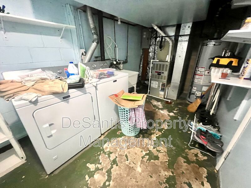 Adorable Townhouse - 2 Bedroom 1.5 Bathroom - Bonnie Brae Drive property image