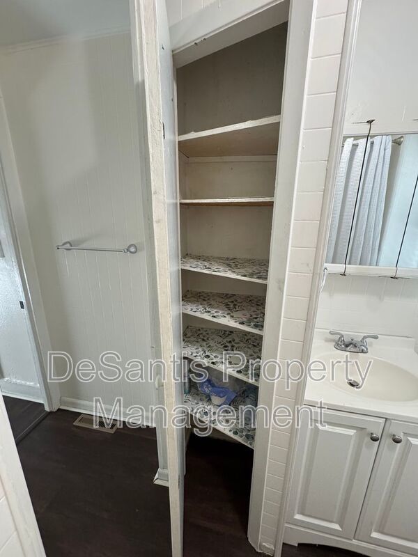 3 Bedroom 1.5 Bath in Natrona Heights! property image