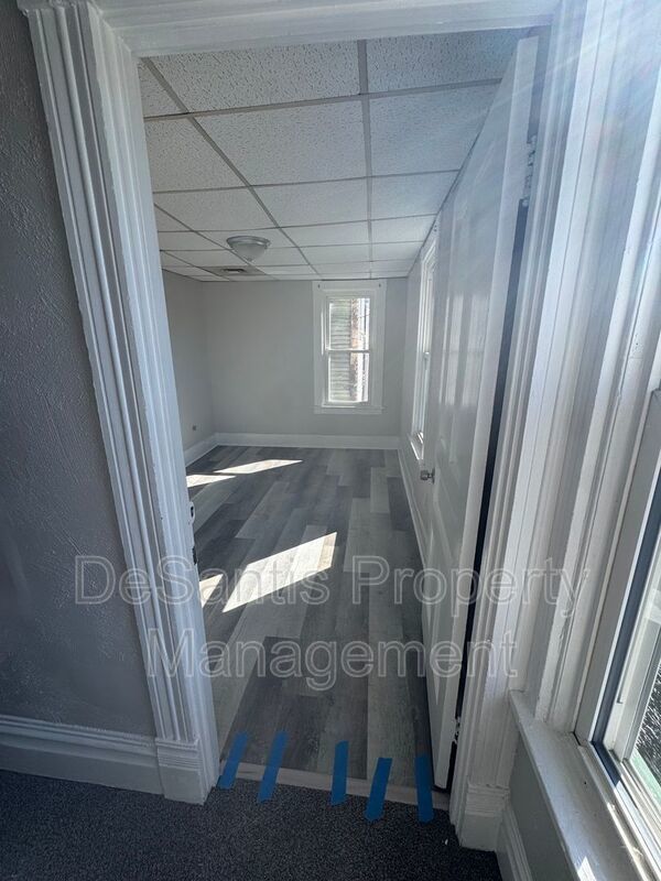 3 Bedroom 1 Bathroom in Carnegie! property image