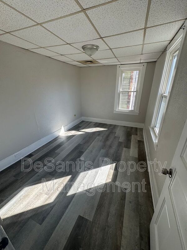 3 Bedroom 1 Bathroom in Carnegie! property image