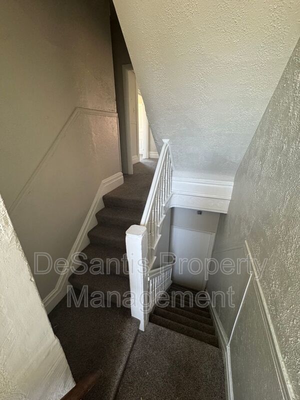 3 Bedroom 1 Bathroom in Carnegie! property image