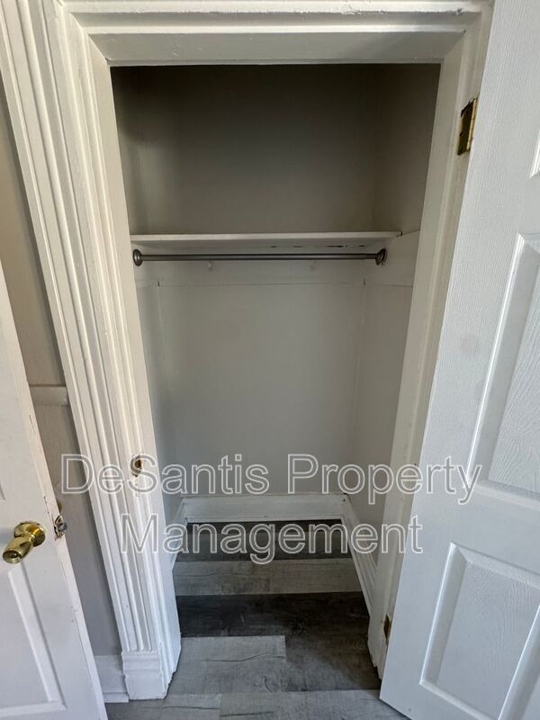 3 Bedroom 1 Bathroom in Carnegie! property image