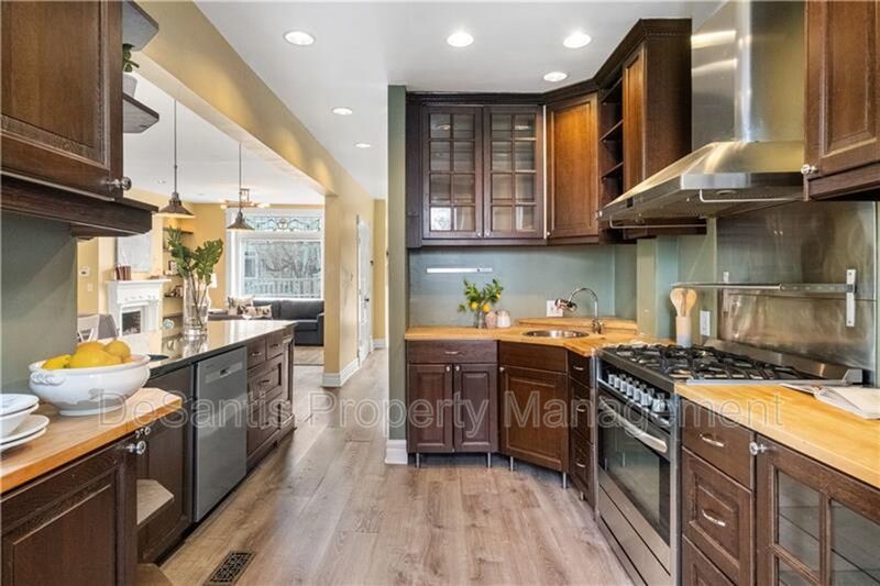 Luxurious 5-Bedroom Rental in the Heart of Shadyside property image