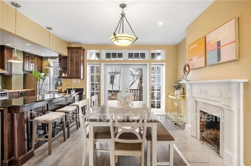 Luxurious 5-Bedroom Rental in the Heart of Shadyside property image