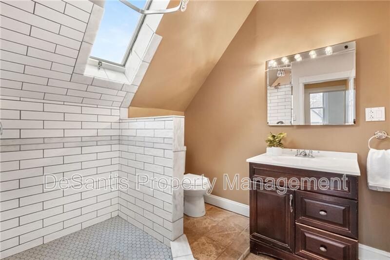 Luxurious 5-Bedroom Rental in the Heart of Shadyside property image
