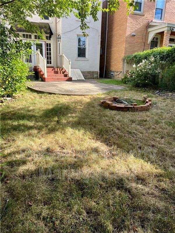 Luxurious 5-Bedroom Rental in the Heart of Shadyside property image