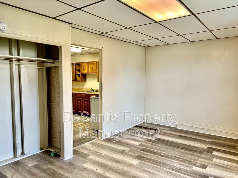 Large One Bedroom Apartment in Darlington! property image