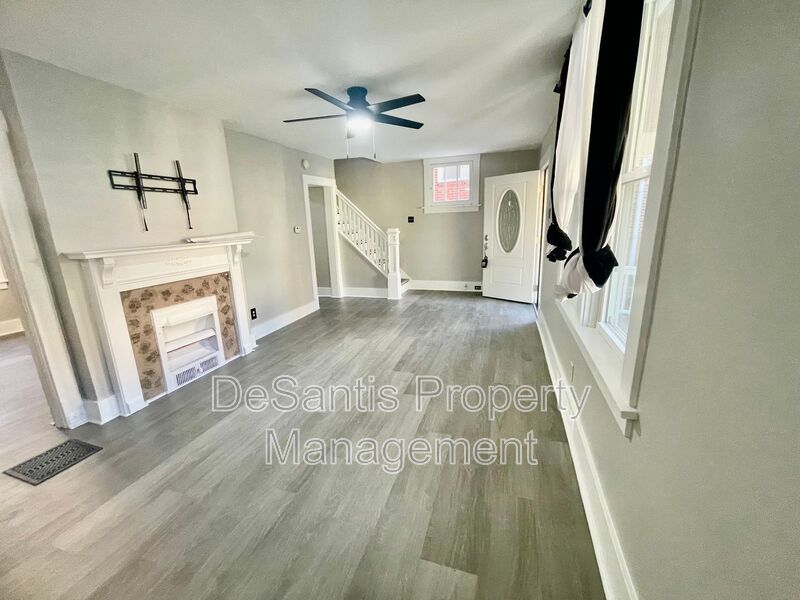 3 Bedroom 1.5 Bath in Dormont! Off Street Parking! property image