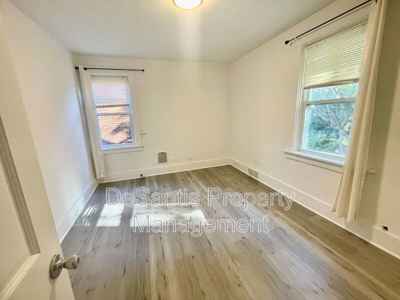 3 Bedroom 1.5 Bath in Dormont! Off Street Parking! property image