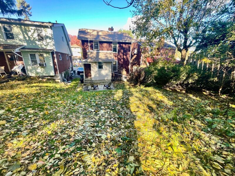 3 Bedroom 1.5 Bath in Dormont! Off Street Parking! property image