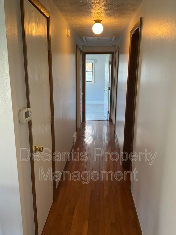 Spacious 3bed 3 bath Split-Level in Bethel Park – Updated Interiors & Private Backyard Oasis property image