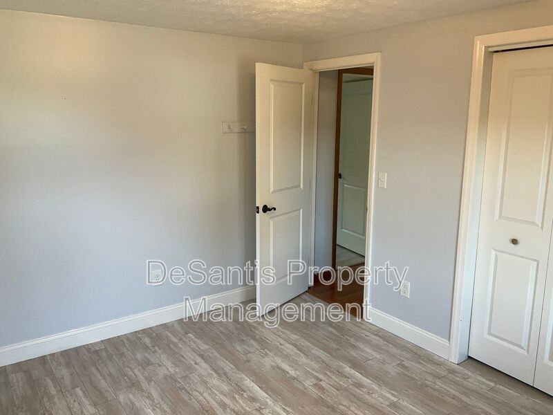 Spacious 3bed 3 bath Split-Level in Bethel Park – Updated Interiors & Private Backyard Oasis property image