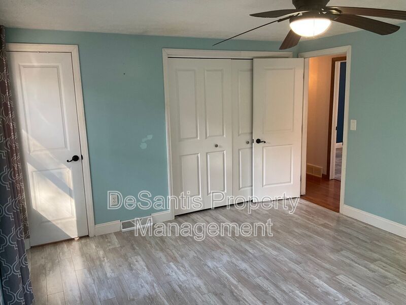 Spacious 3bed 3 bath Split-Level in Bethel Park – Updated Interiors & Private Backyard Oasis property image