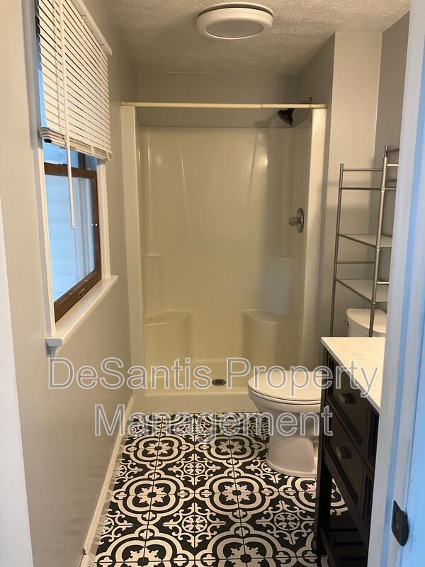 Spacious 3bed 3 bath Split-Level in Bethel Park – Updated Interiors & Private Backyard Oasis property image