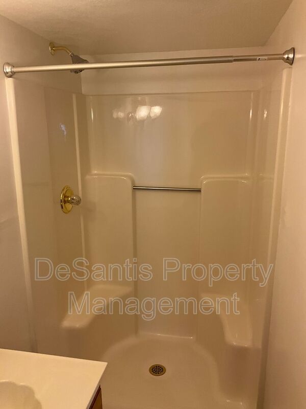 Spacious 3bed 3 bath Split-Level in Bethel Park – Updated Interiors & Private Backyard Oasis property image