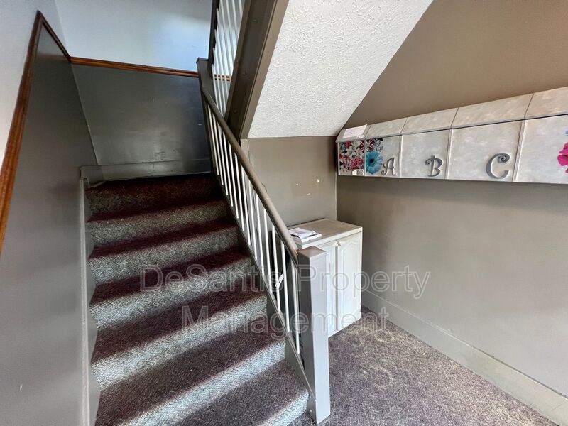 Spacious Apartment! - 1 bedroom 1 bathroom - Beaver Falls property image