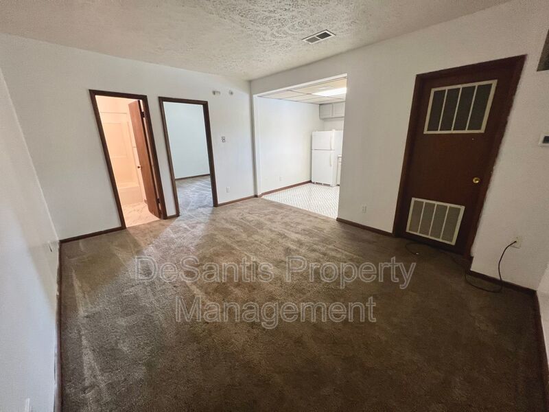 Spacious Apartment! - 1 bedroom 1 bathroom - Beaver Falls property image