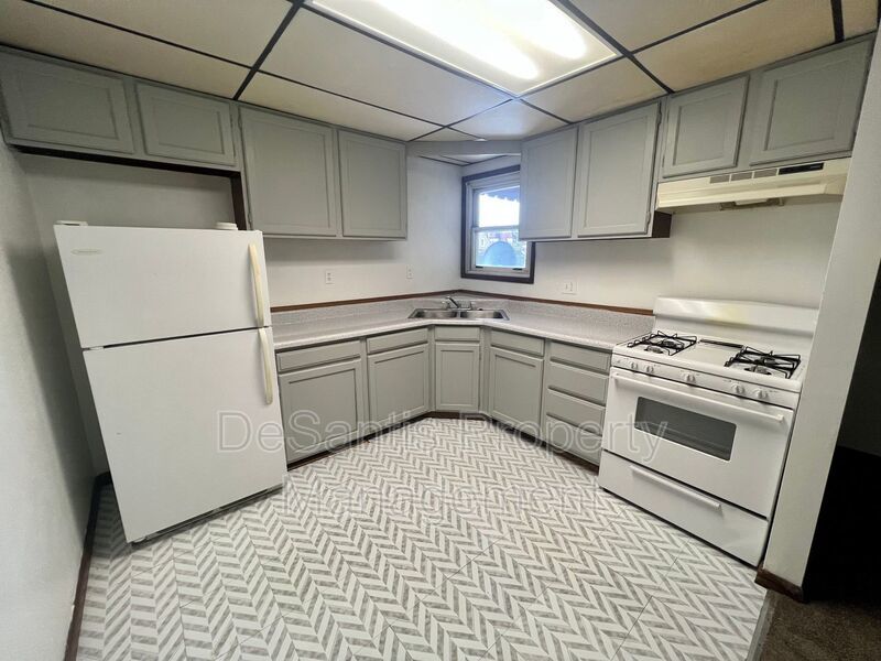 Spacious Apartment! - 1 bedroom 1 bathroom - Beaver Falls property image