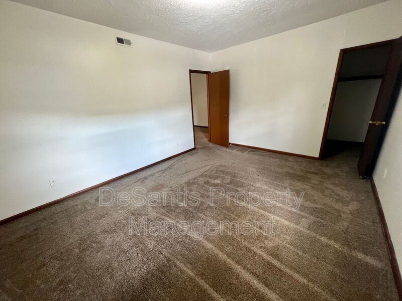 Spacious Apartment! - 1 bedroom 1 bathroom - Beaver Falls property image
